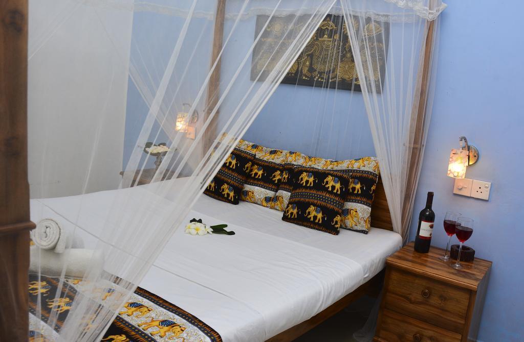 Golden Lodge Тангале Екстериор снимка