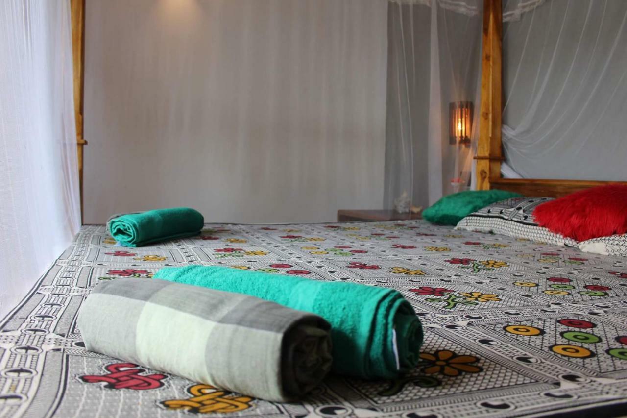 Golden Lodge Тангале Екстериор снимка