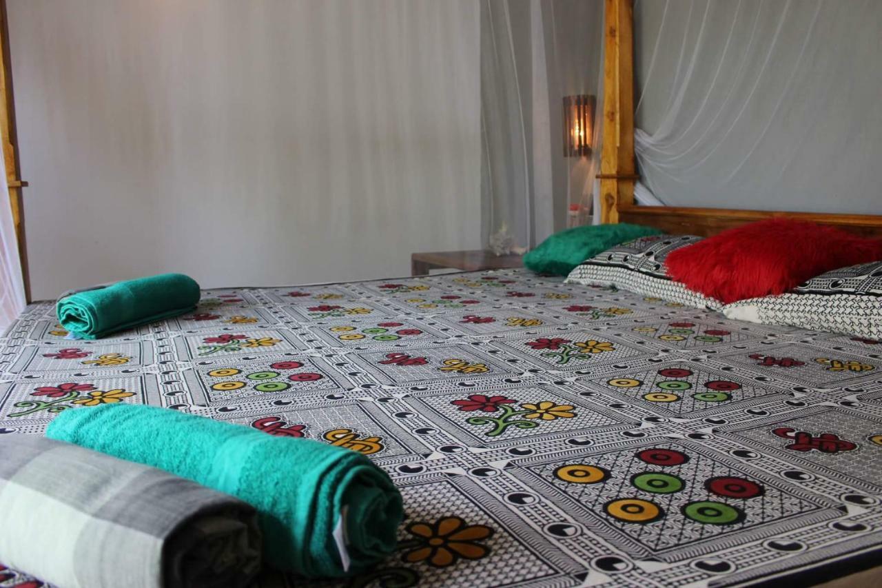 Golden Lodge Тангале Екстериор снимка