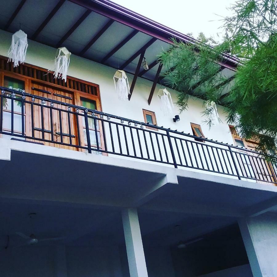 Golden Lodge Тангале Екстериор снимка